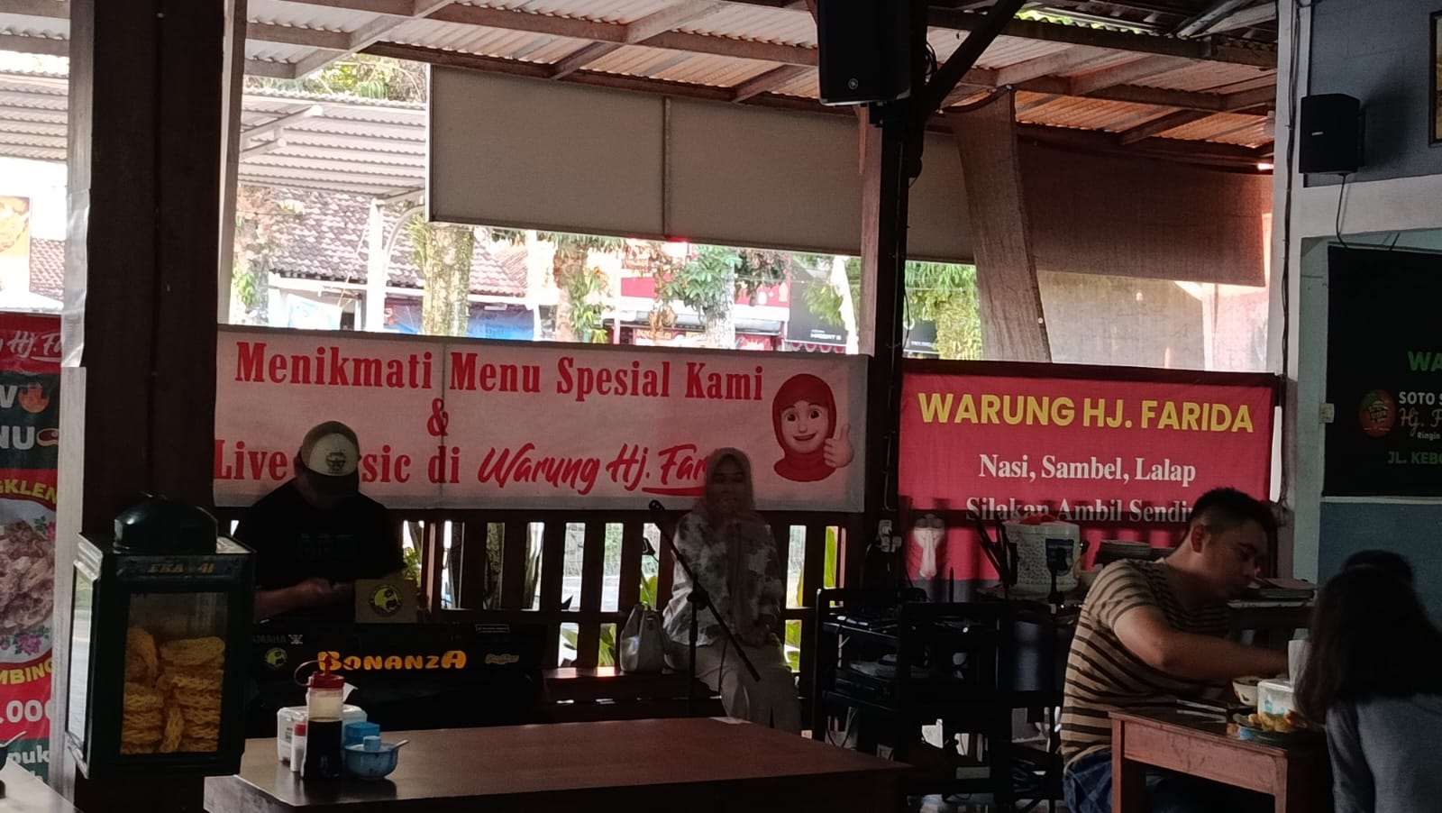 Singgah sebentar di Hj. Farida