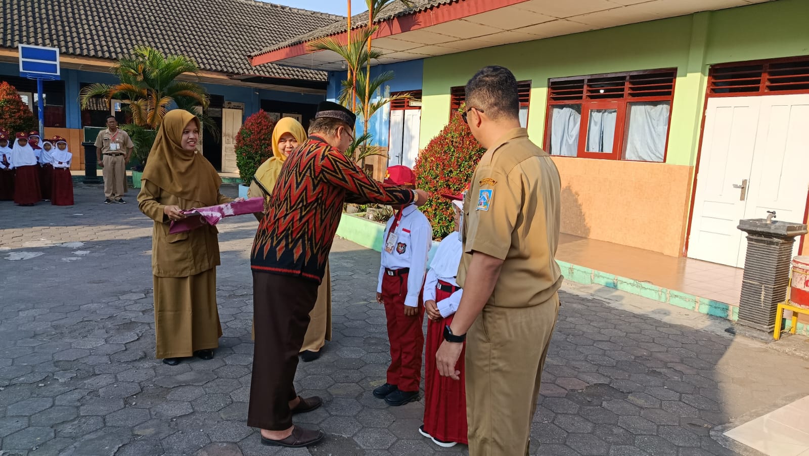Mengawali Cerita Baru: Hari Pertama MPLS di SD Negeri Karanganyar