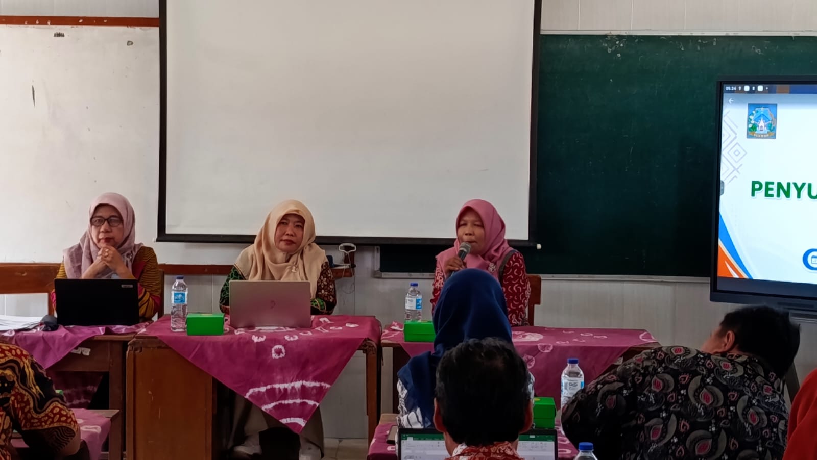 Dua Hari Belajar Bareng Menyusun Kurikulum di SD Negeri Karanganyar